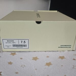 Maddie Shoe Box in Natural (Size 7.5)